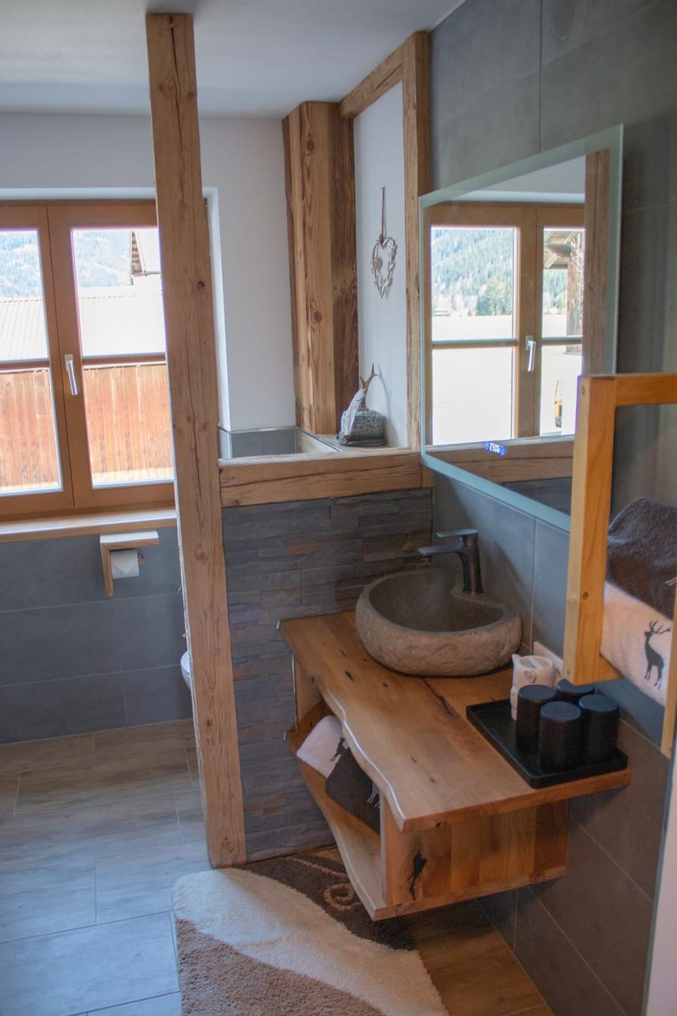 Bathroom, Photo of the whole room