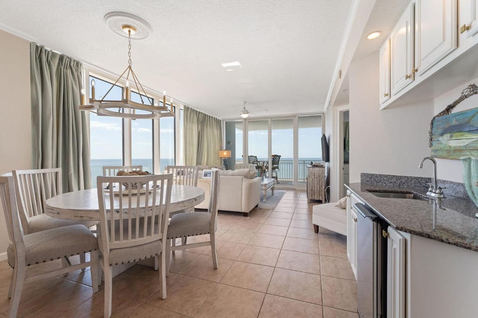 Colonnades 1601 House in Gulf Shores