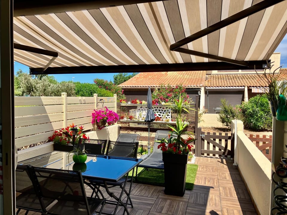Naturiste Heliovillage Villa de Standing Villa in Agde