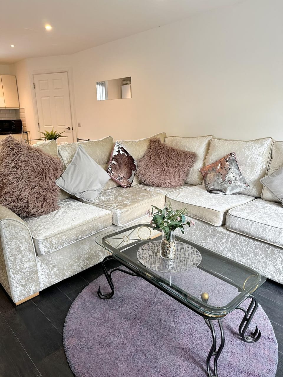 Living room, Seating area