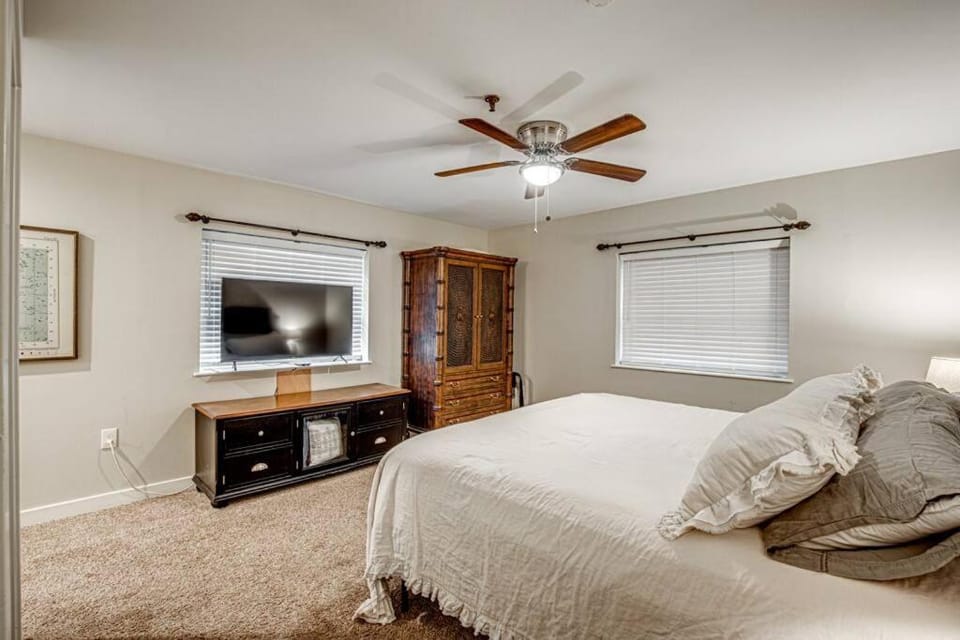 The Frequent Flyer Apartment in Winston-Salem