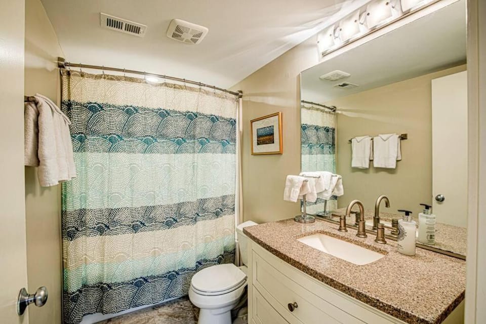 The Frequent Flyer Apartment in Winston-Salem