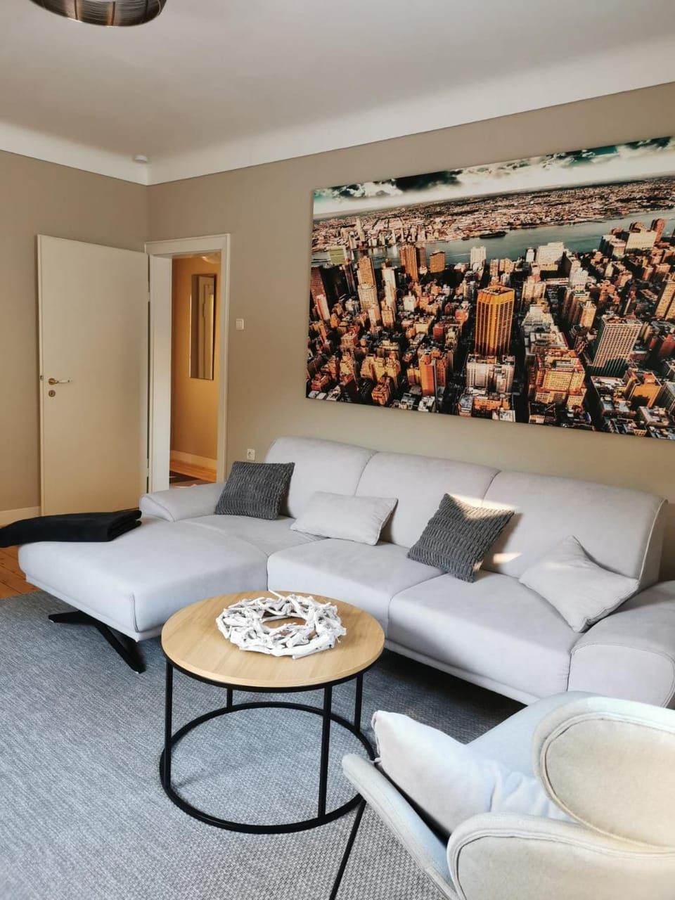 Communal lounge/ TV room