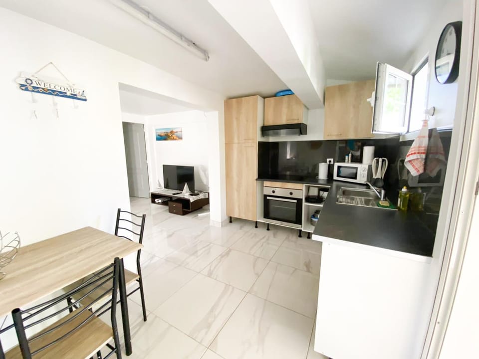 Coffee/tea facilities, Kitchen or kitchenette, Dining area, minibar, pet friendly, stove, toaster