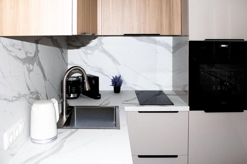 Coffee/tea facilities, Kitchen or kitchenette, oven, toaster