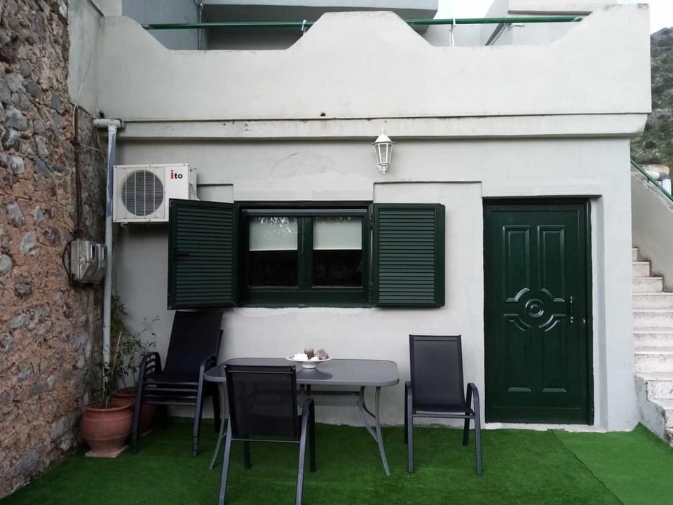 Family house near the sea Apartment in Peloponnese Region