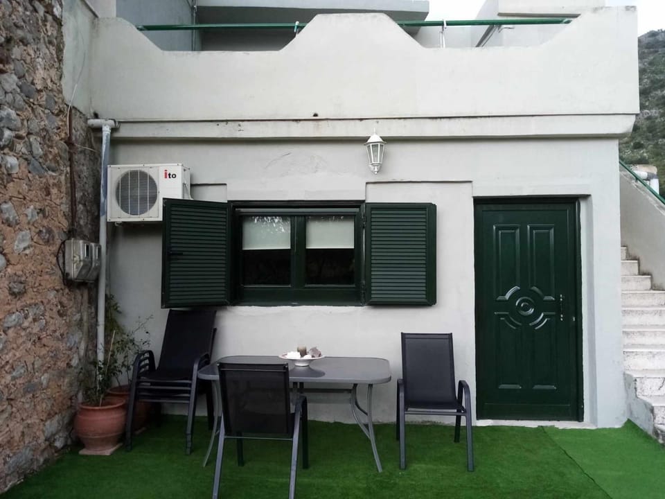 Family house near the sea Apartment in Peloponnese Region