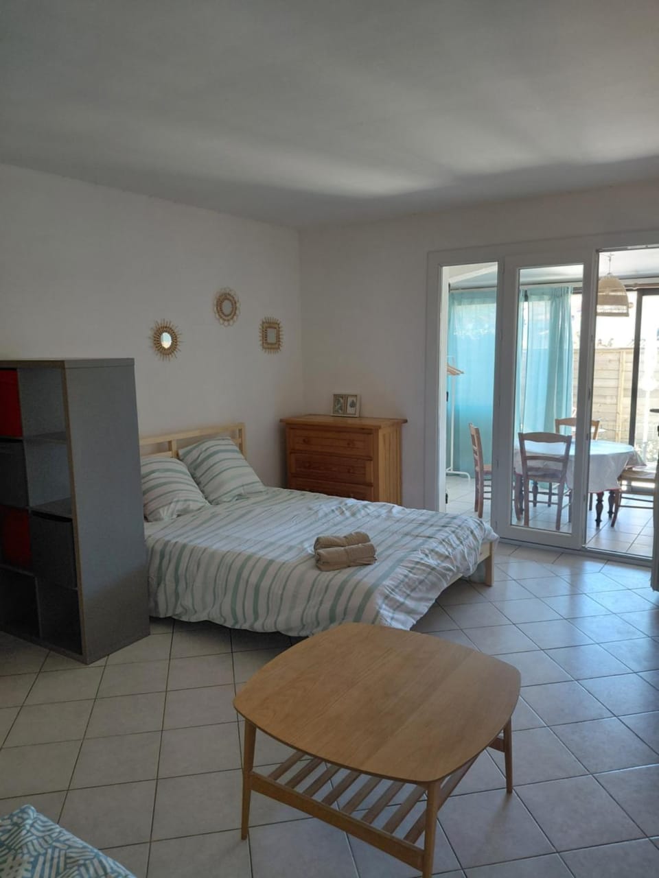 Grand Studio véranda et terrasse Apartment in Hyères