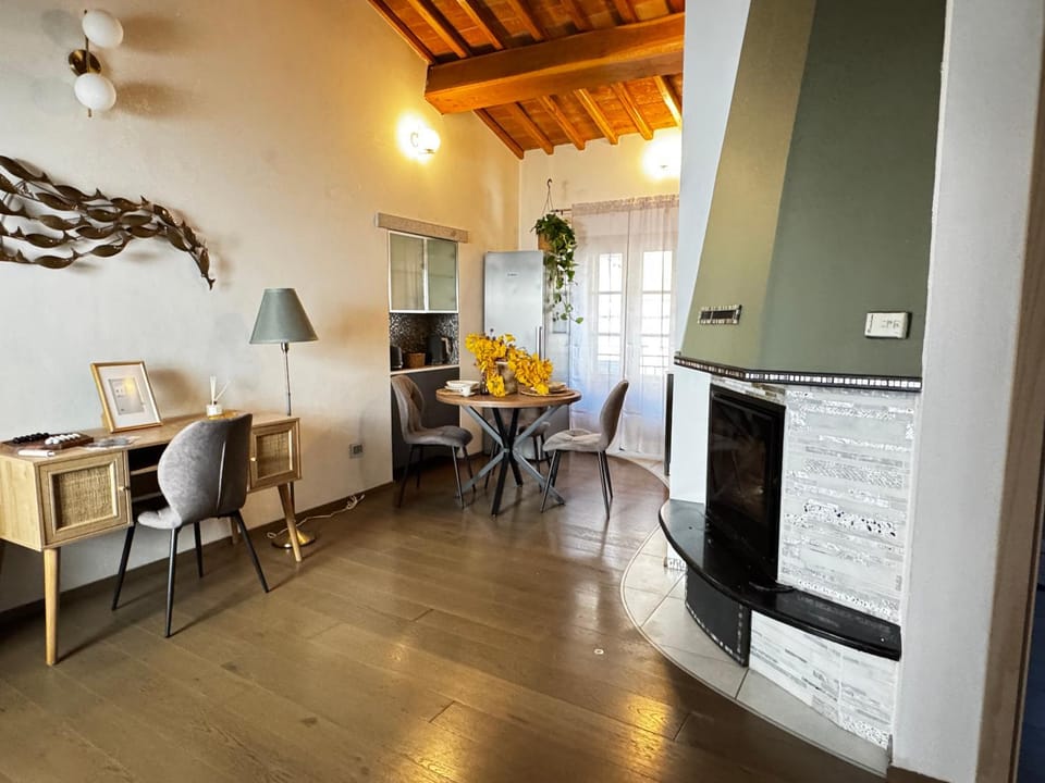 Kitchen or kitchenette, Living room, Dining area