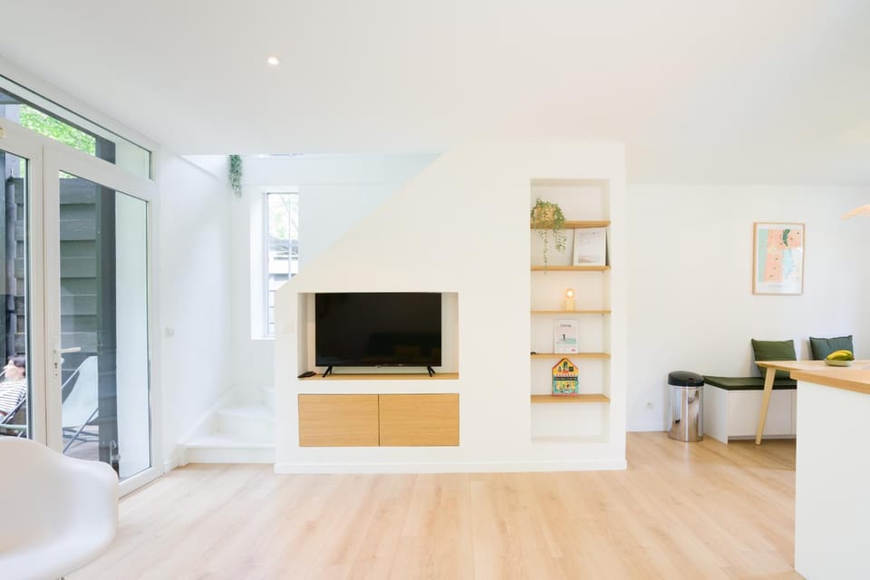 Communal lounge/ TV room, TV and multimedia, Evening entertainment