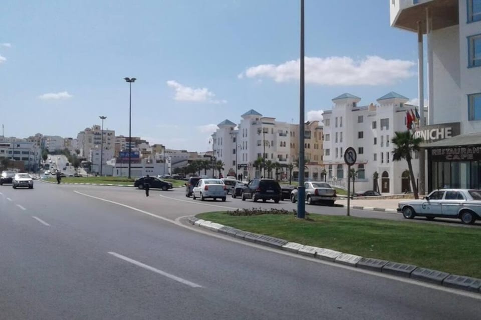 Appartement Neuf en Face de la Plage - FNIDEQ Apartment in Tangier-Tétouan-Al Hoceima
