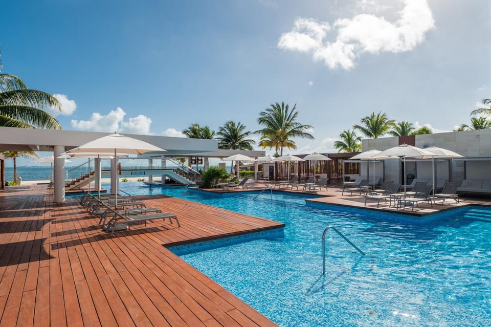 Pool view, Swimming pool