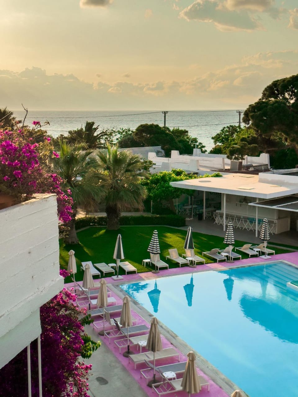 Pool view, Swimming pool