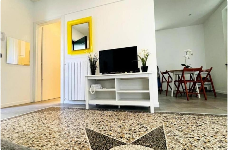 TV and multimedia, Seating area