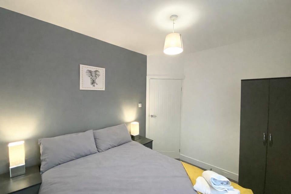 Bed, Bedroom, wardrobe