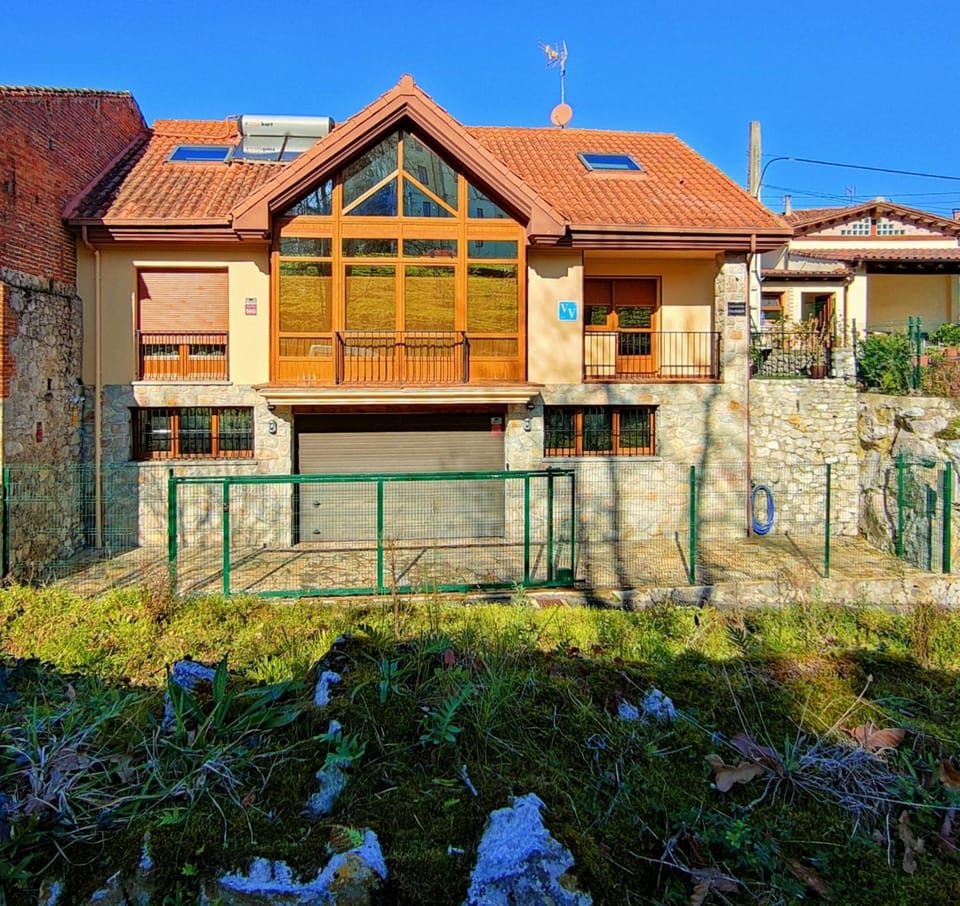 Llanes Porrua Valparón 6PAX Villa in Cantabria