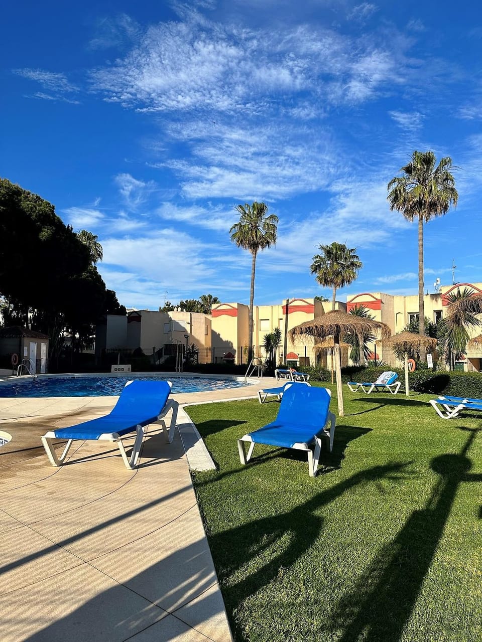 Day, Natural landscape, Pool view, Swimming pool, sunbed