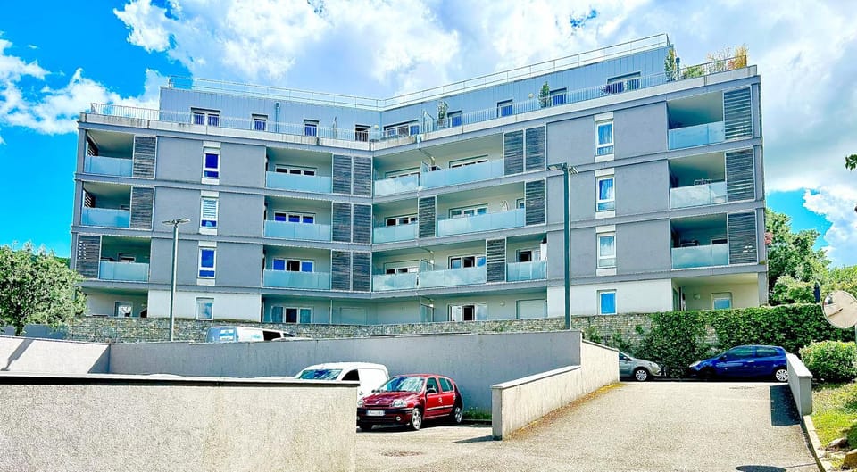 Appartement T2 vue panoramique sur Annecy Apartment in Haute-Savoie