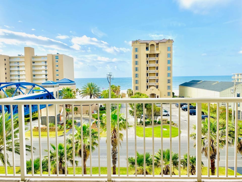 Crystal Tower 407 by ALBVR - Beachfront pool, great amenities and private walk-over to beach House in West Beach