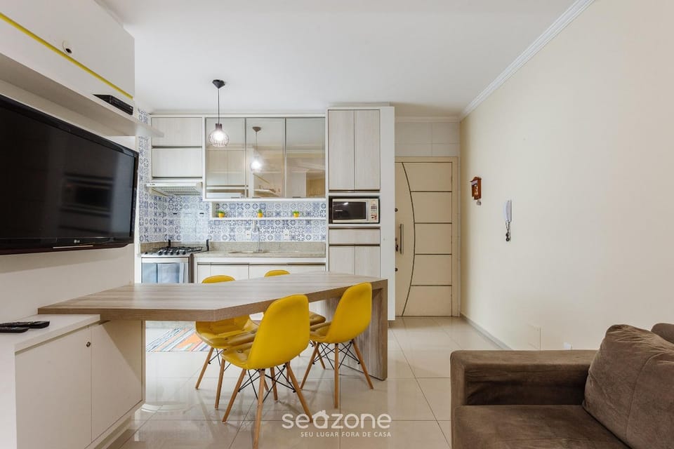 TV and multimedia, Kitchen or kitchenette, Living room