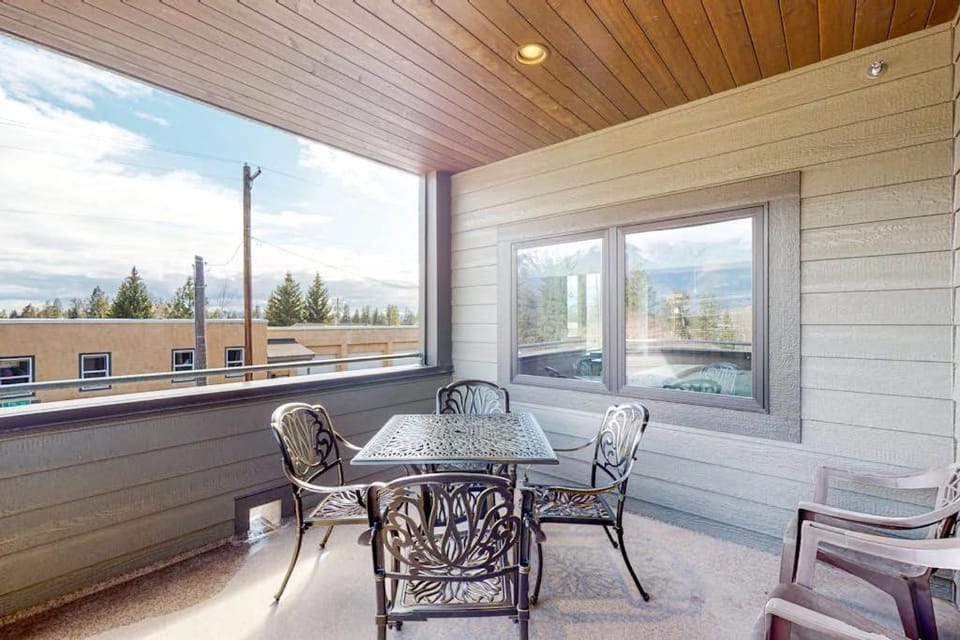 Sparkling Glacier - Suite 202 Apartment in Columbia Falls