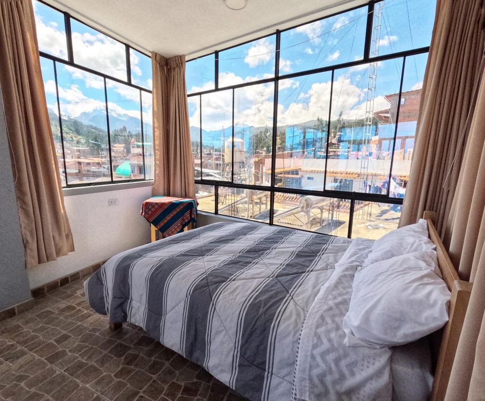 Property building, Photo of the whole room, Mountain view