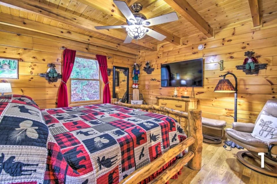 The Moose Cove Hideaway on the Lake House in Douglas Lake