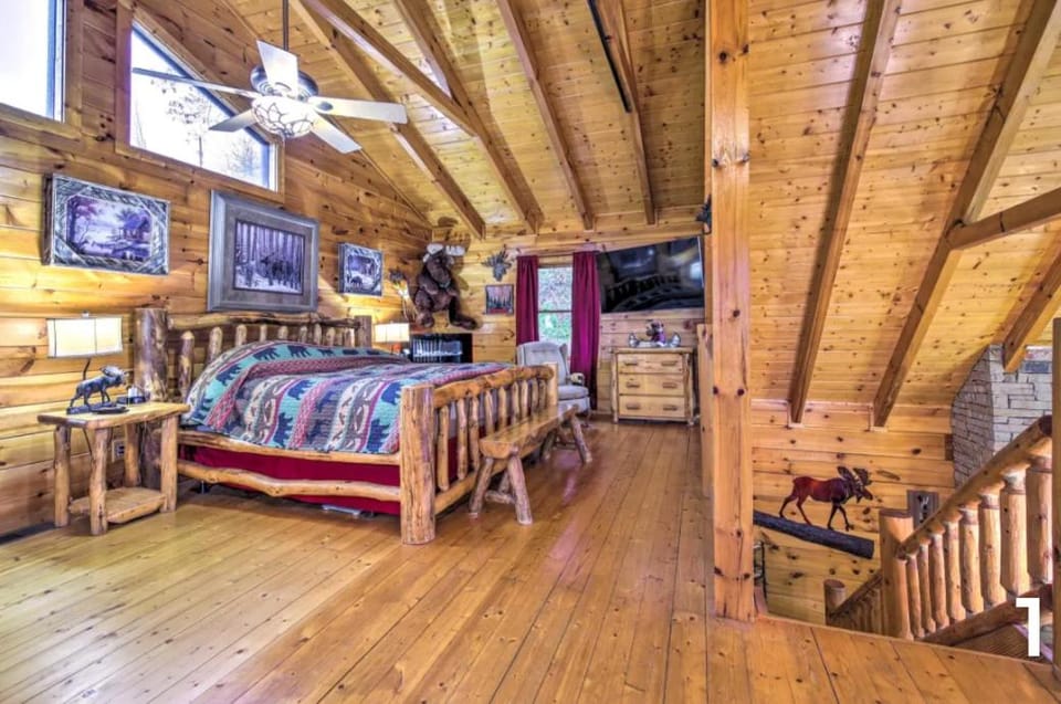 The Moose Cove Hideaway on the Lake House in Douglas Lake