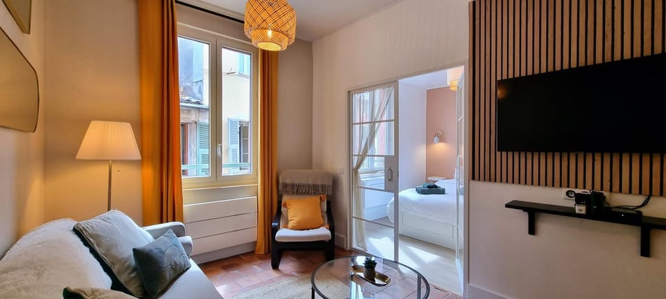 Living room, Seating area, Bedroom