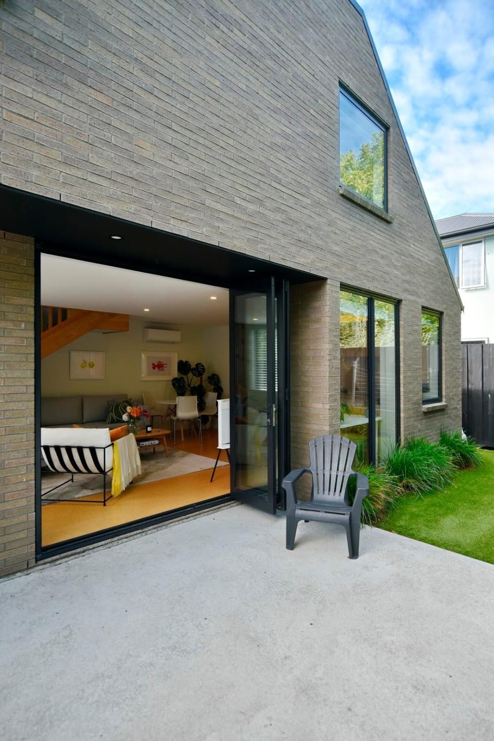 Property building, Seating area