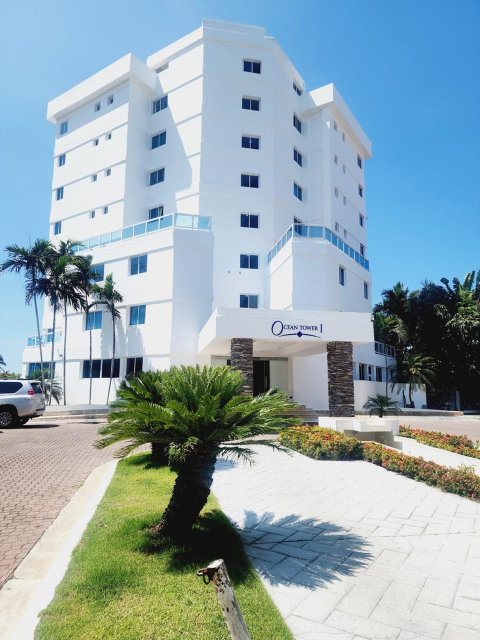 3 bedroom, front of the beach and pool Apartment in Juan Dolio