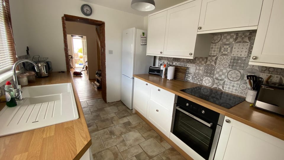 dishwasher, minibar, pet friendly, stove, toaster
