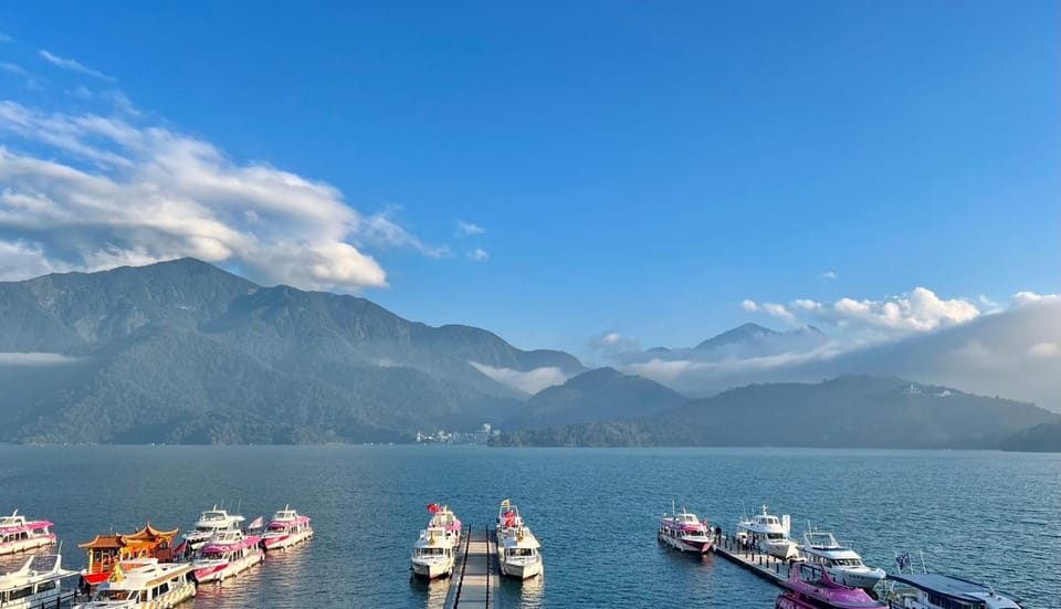 Natural landscape, Lake view