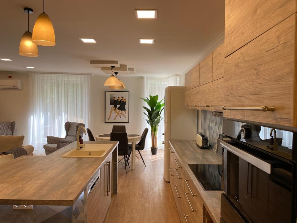 Ground Floor Park Bestern Apartment in Szeged