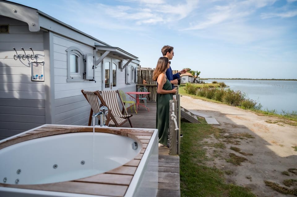 Day, People, Natural landscape, Hot Tub, View (from property/room), Balcony/Terrace, Lake view