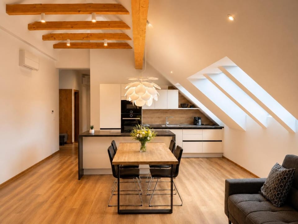 Kitchen or kitchenette, Living room