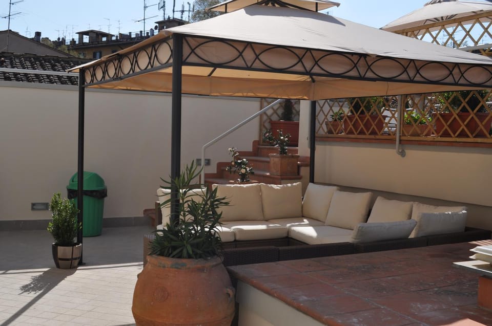 Patio, Balcony/Terrace