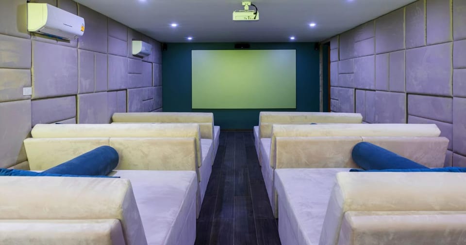 Communal lounge/ TV room, TV and multimedia, Meeting/conference room