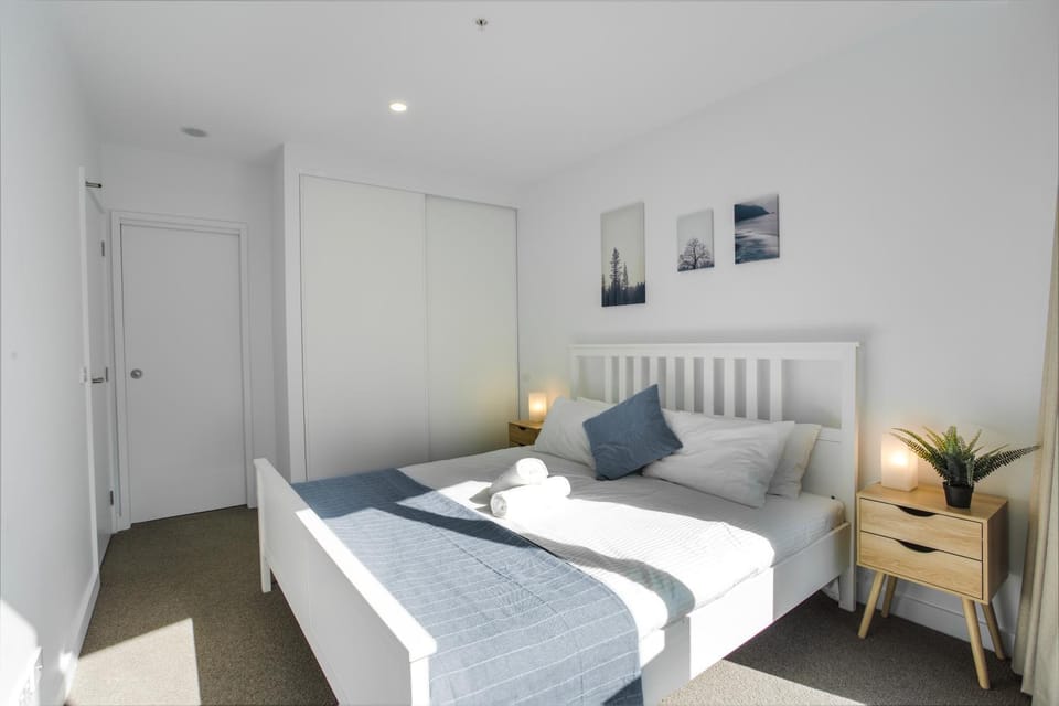 Bed, Photo of the whole room, Bedroom, towels, wardrobe