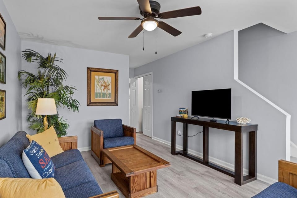 Anchors Away Unit 2 Apartment in Atlantic Beach