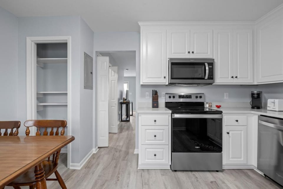 Anchors Away Unit 2 Apartment in Atlantic Beach