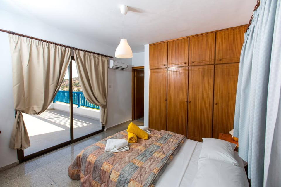 Villa Med. Coast Villa in Paphos District