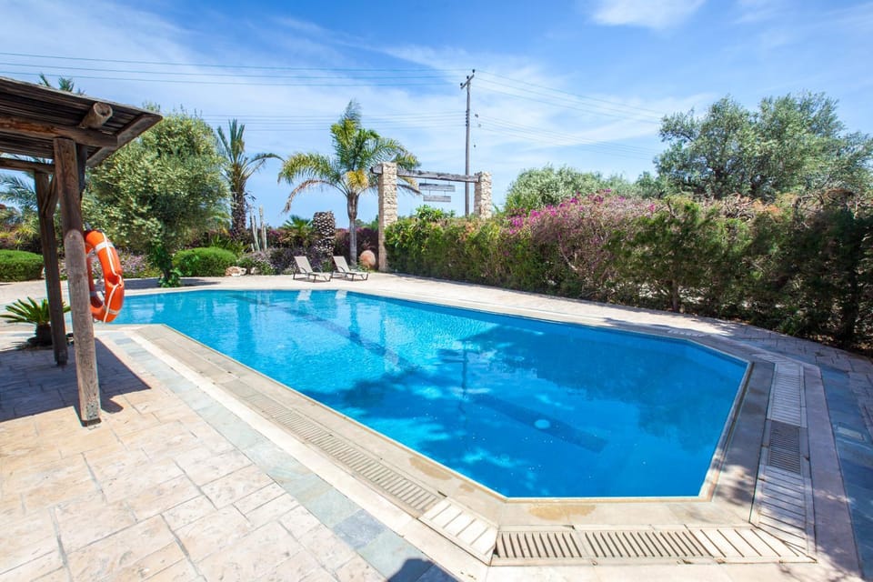 Garden, Garden view, Pool view, Swimming pool, sunbed