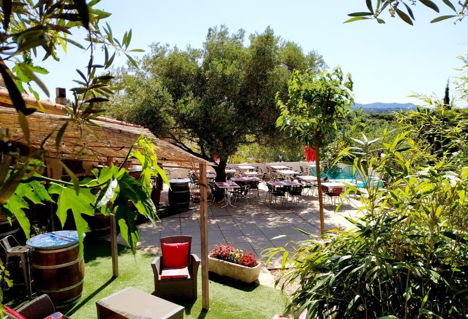 Les chambres d'hôtes du Relais d'Aguilar Inn in Occitanie