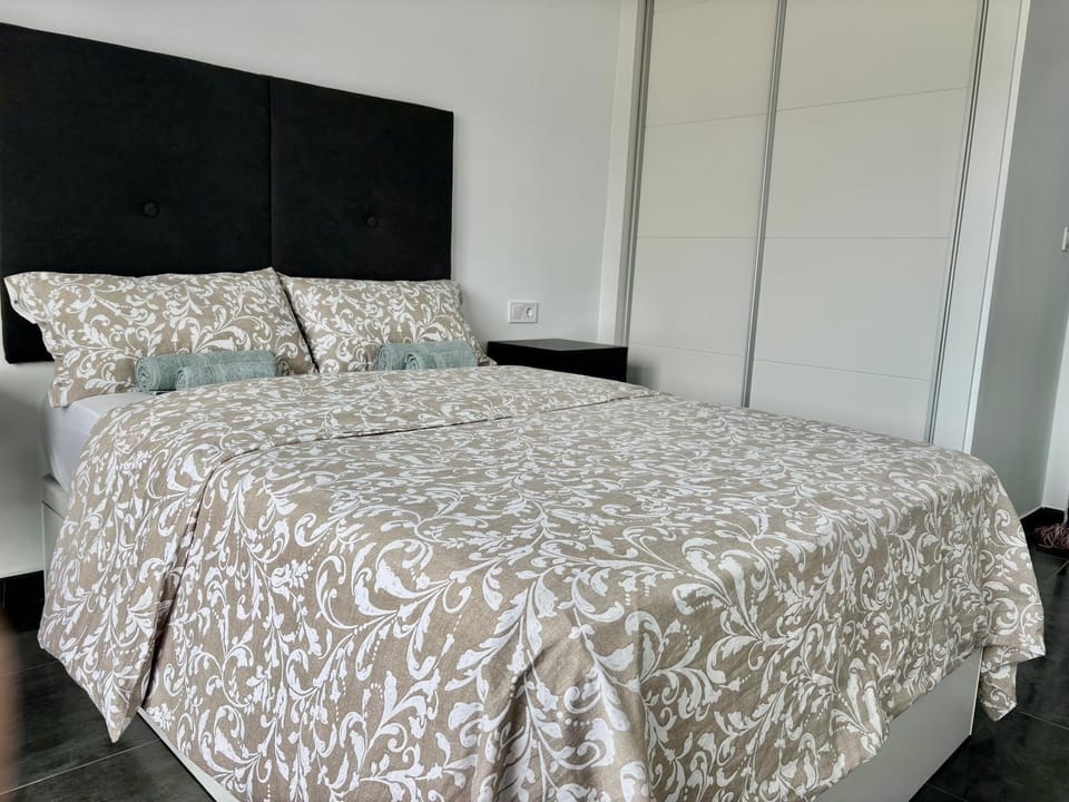 Bed, Bedroom, wardrobe