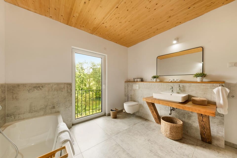 Shower, Toilet, Bathroom, Bath