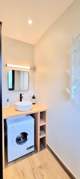 Studio Chic & Garden - Climatisation - Wifi - TV- Parking Apartment in Toulouse