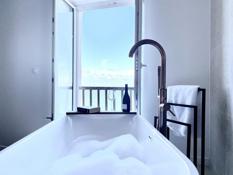 ILE CEZON - Duplex de luxe avec magnifique vue mer Apartment in Plouguerneau