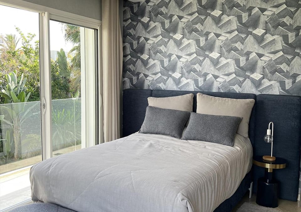 Bed, Bedroom, Garden view