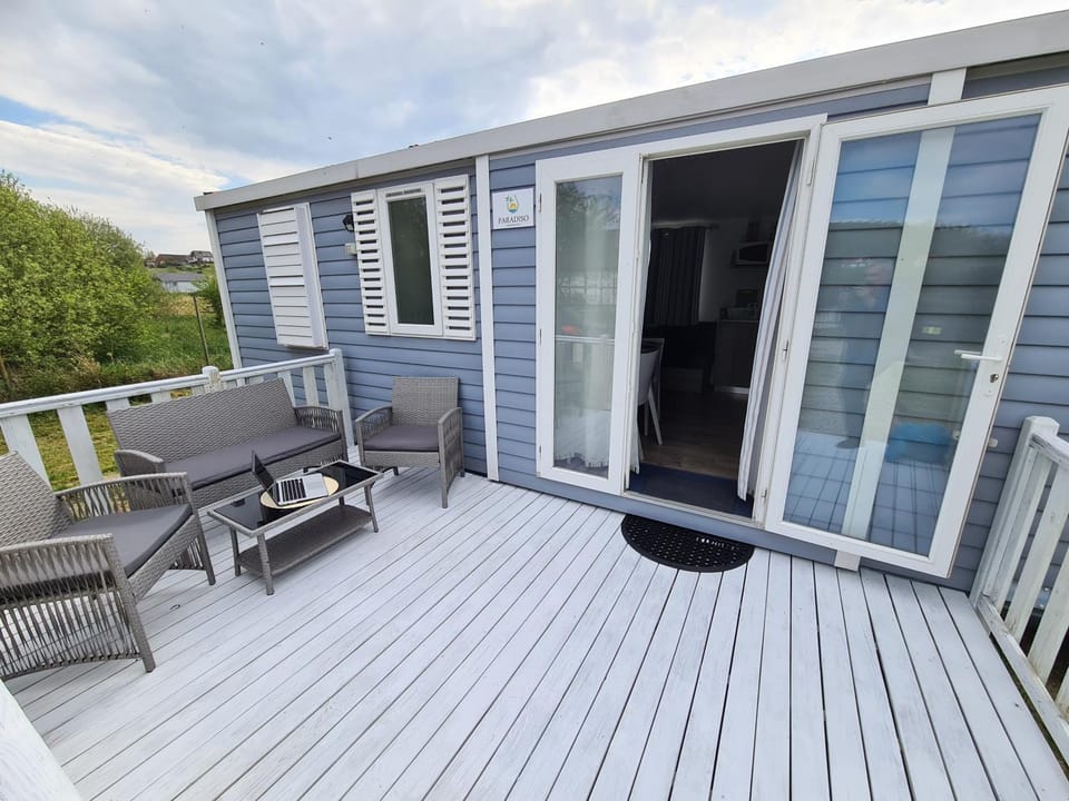 Balcony/Terrace, Balcony/Terrace